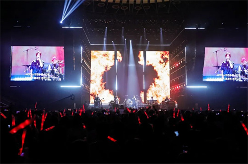 声扬VCL扩声系统护航2024群硕步阳半山半岛光辉经典传奇演唱会现场！
