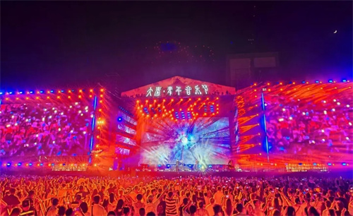 睿铭声光助力2024大秦·青年音乐节燃爆咸阳