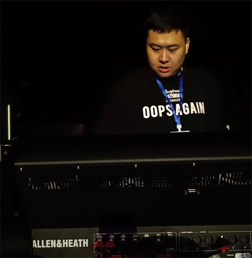 丢火车乐队20周年巡演首站圆满落幕，Allen & Heath dLive C2500调音台助力燃放青春之火