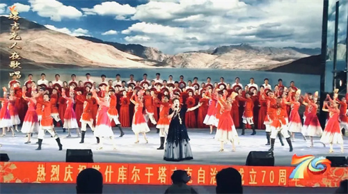 L-Acoustics助力塔什库尔干塔吉克自治县成立70周年文艺晚会 