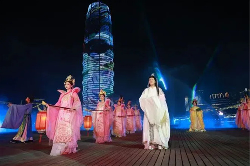 珠江灯光点亮郑州首个城市水上夜游，掀开夜幕下郑州的无尽芳华 