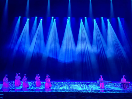 筑梦灯光助力打造大型文旅演艺场所——梦幻腾冲大剧院 