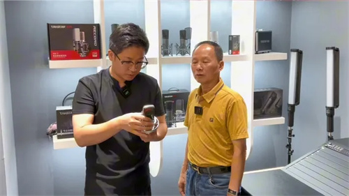 得胜董事长杨辉隆接受珠海广播电台《善言善语》专访