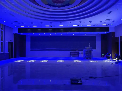 夜太阳助力太原市政协报告厅，嵌入式灯光彰显现代科技与庄重 