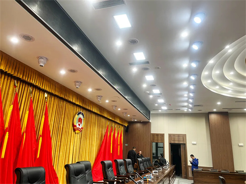 夜太阳助力太原市政协报告厅，嵌入式灯光彰显现代科技与庄重 