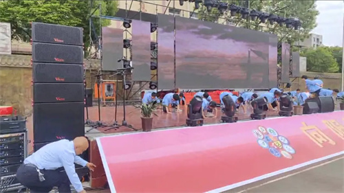 剧院之声小型流动演出音响系统解决方案丨VQ系列4+2+2线阵列系统 
