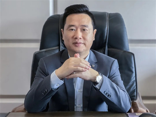武汉科技大学与景雄企业携手共进，共启校企合作新篇章！