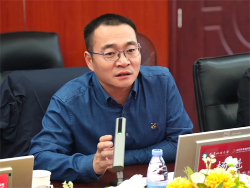 武汉科技大学与景雄企业携手共进，共启校企合作新篇章！