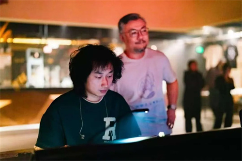 火星电台新专辑2024巡演完美谢幕，AUDIX话筒助力演绎“平行世界的往事”