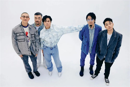 火星电台新专辑2024巡演完美谢幕，AUDIX话筒助力演绎“平行世界的往事”