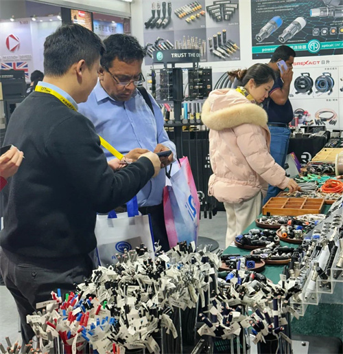 艾维声2025Getshow展完美收官，大放异彩