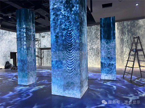 LEOX建业显仕带您走进【兰州·风起大汉】沉浸式演艺街区