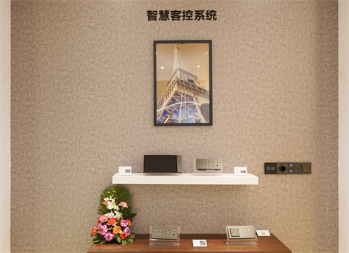 飞利浦酒店电视亮相2025上海酒店展：全场景数智化解决方案，定义智慧酒店新范式