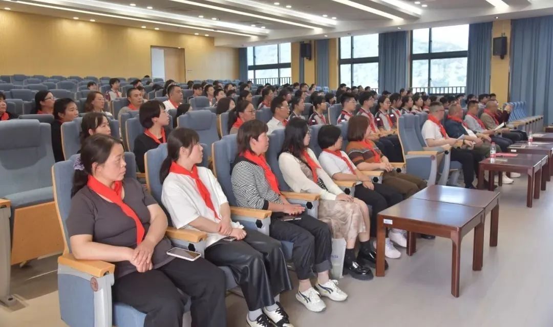 SONIC斯尼克音响赋能杭州市萧山区河上镇初级中学报告厅建设